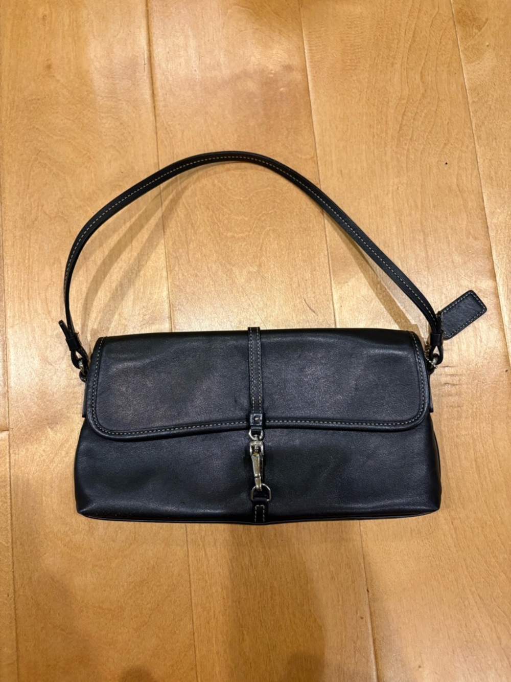 Coach Hamptons small black leather shoulder bag - Picture 2 of 10